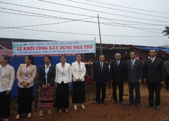 Lam Dong province: a ground-breaking ceremony held for construction of Bơsudơng Protestant church